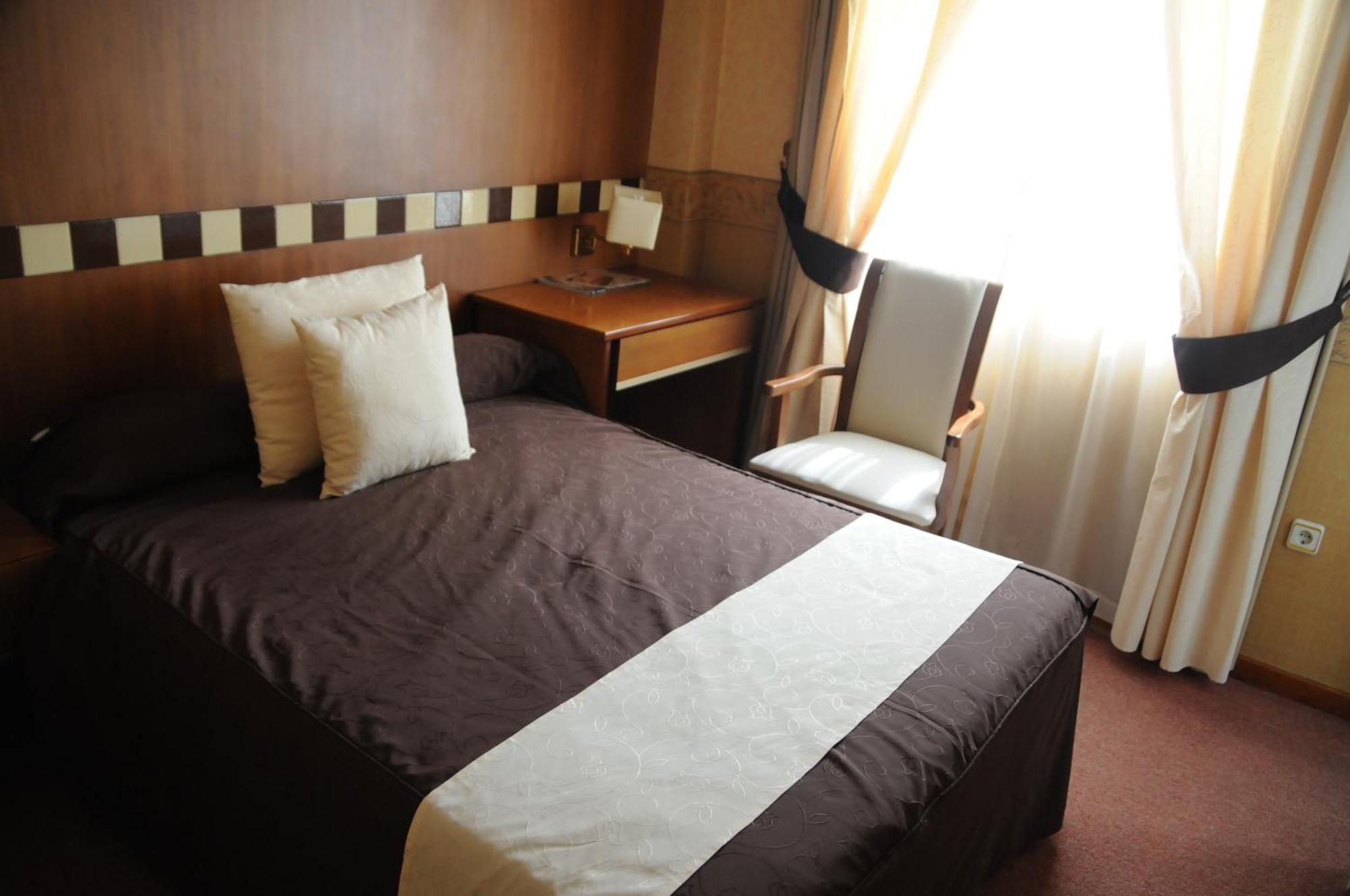 Hotel Las Yucas Atarfe Quarto foto